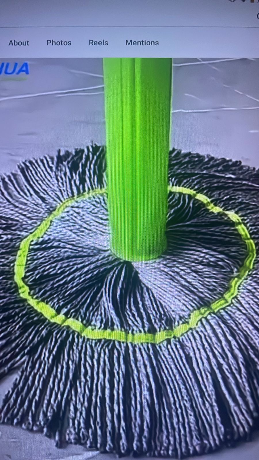 Self wringing mop — view 4